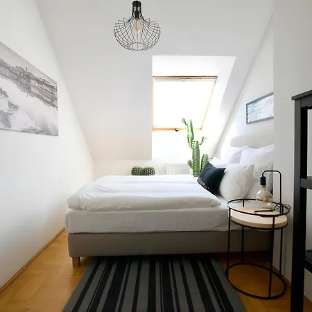 Premium By Hi5 - Gozsdu Apartment *